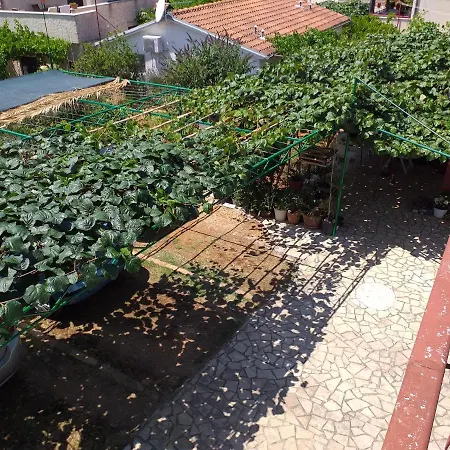 Daire Levak - Apt. 1 Pjescana Uvala